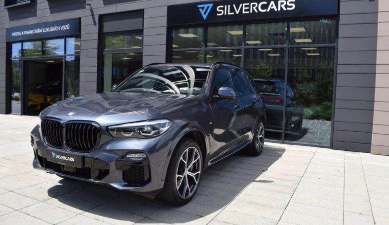 galerie: Showroom Silvercars