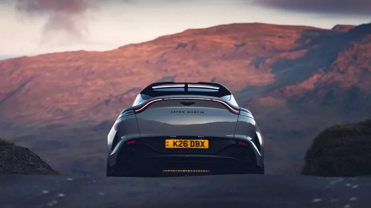 galerie: DBX S vs Purosangue